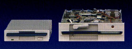 3-дюймовый дисковод (слева) и 5-дюймовый дисковод (справа)